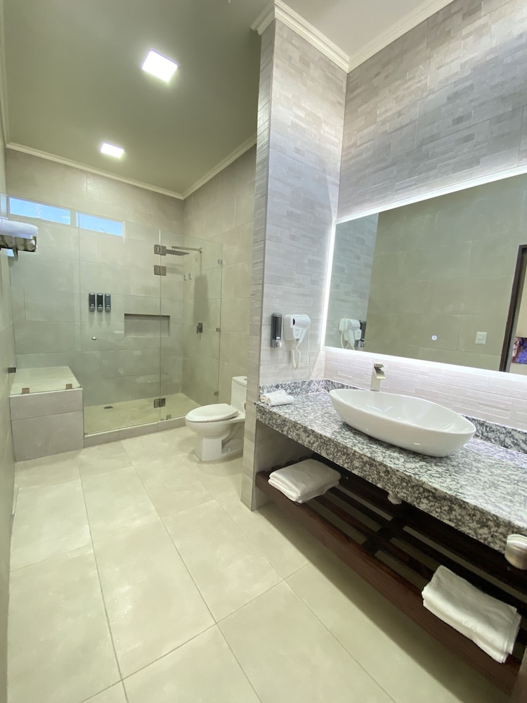 hotel naoz