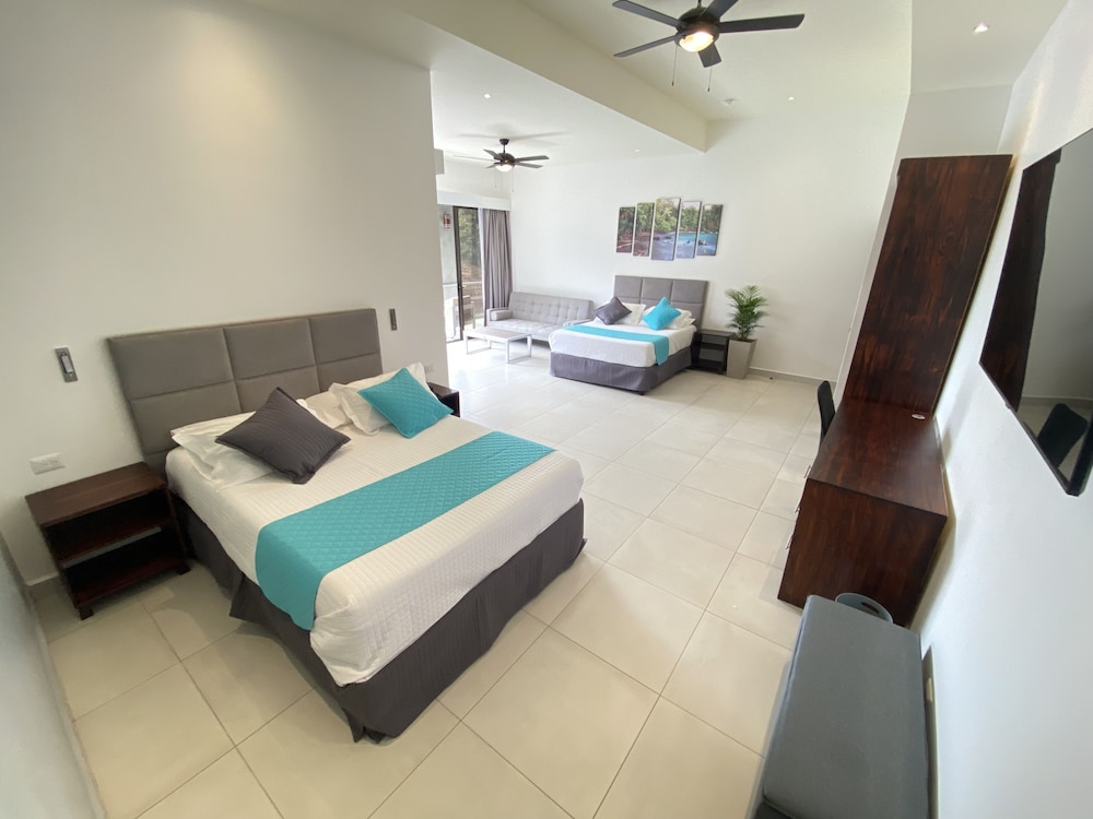 hotel naoz