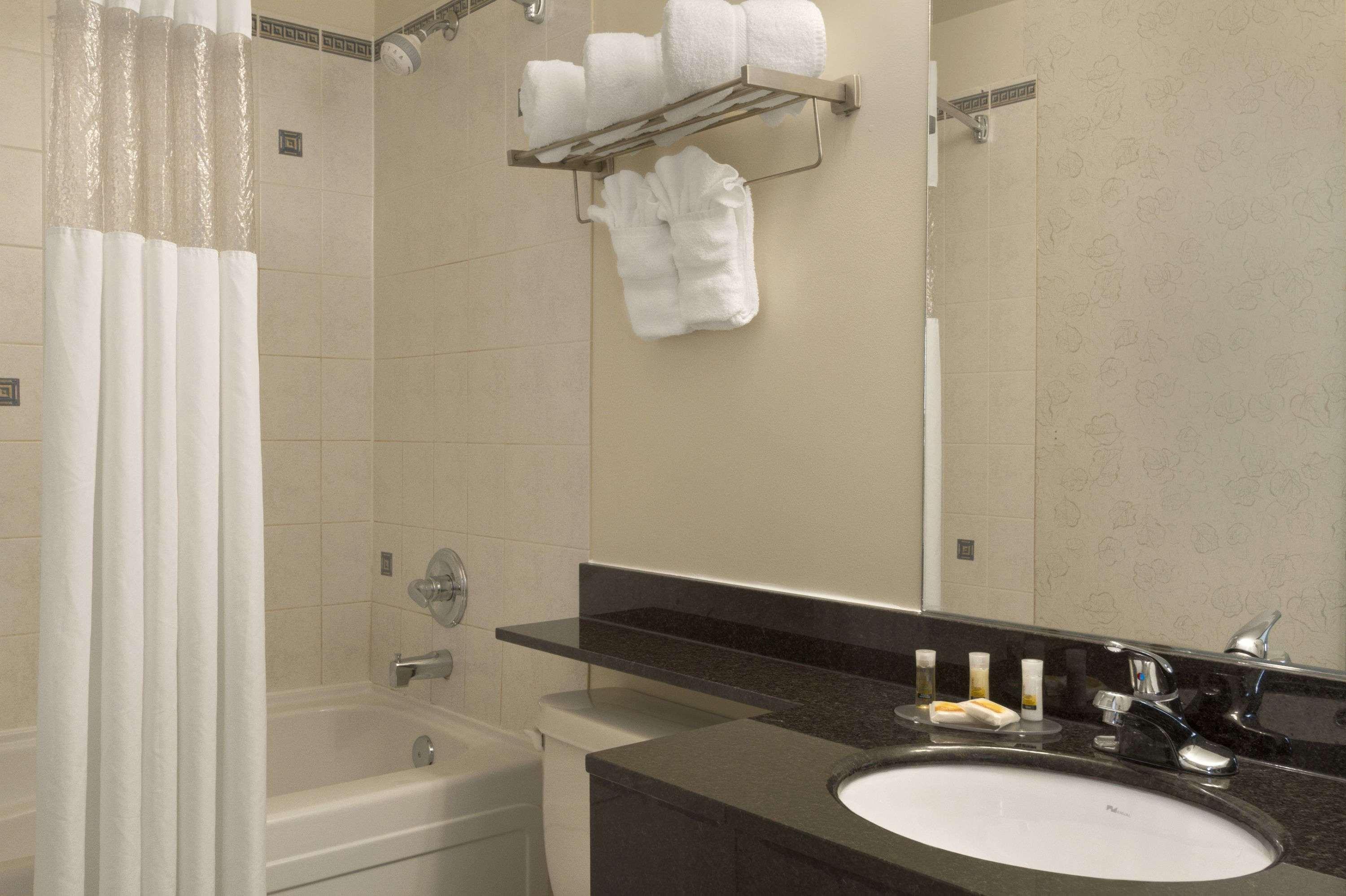 Nova Inn Yellowknife,Near Yellowknife Veterans Memorial,3 star