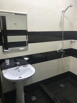 capital hotel