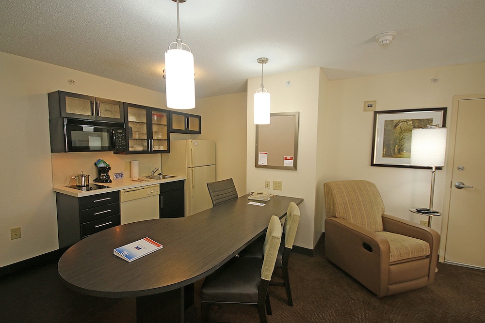 candlewood suites newport news yorktown by ihg
