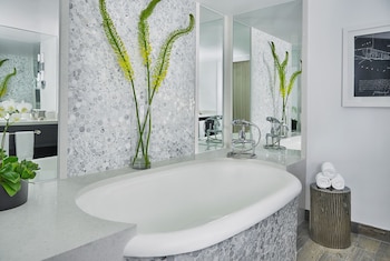 fairmont miramar bungalows