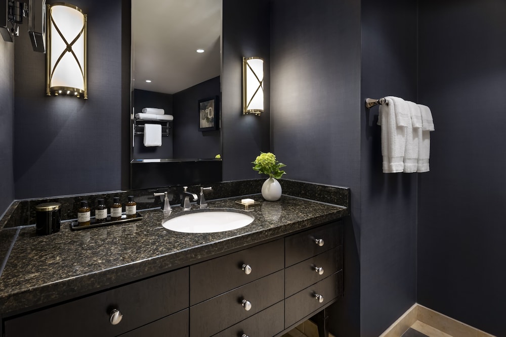 fairmont the queen elizabeth gold experience