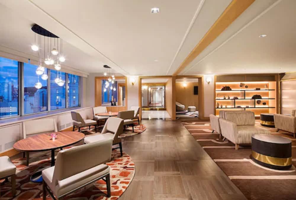 fairmont the queen elizabeth gold experience