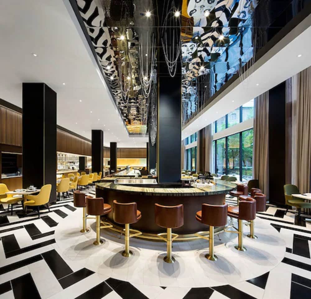 fairmont the queen elizabeth gold experience