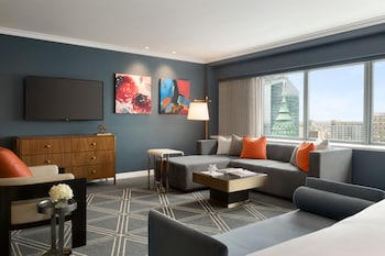 fairmont the queen elizabeth gold experience