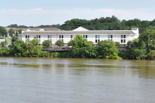 holiday inn express danville by ihg