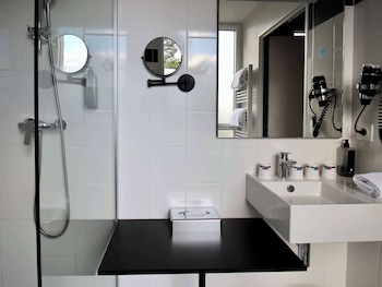 ibis styles dijon sud domaine de beauregard