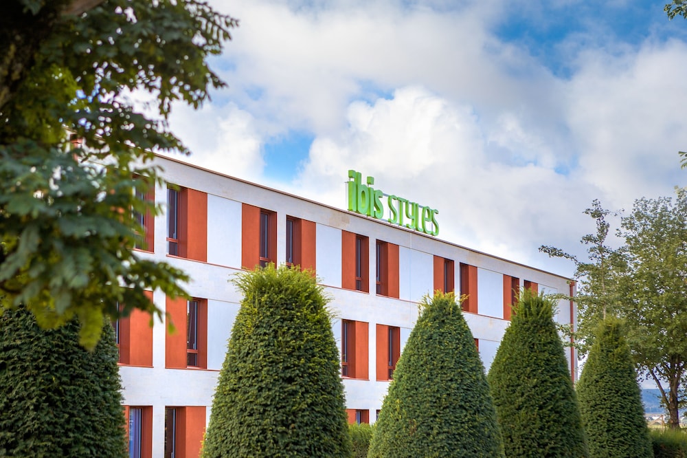 ibis styles dijon sud domaine de beauregard