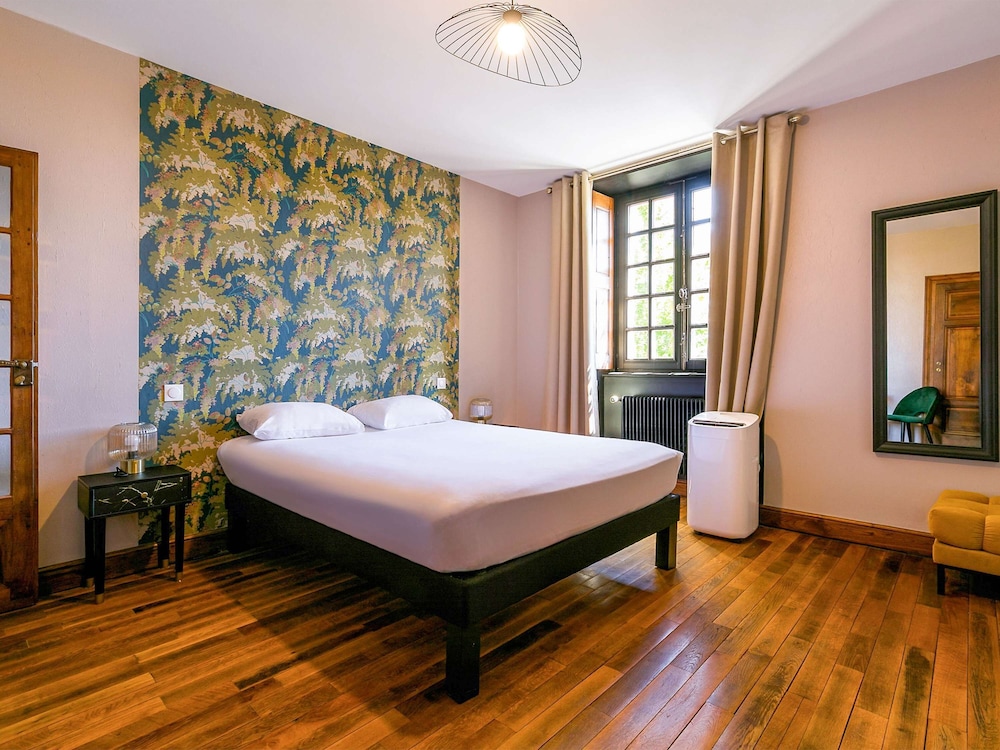 ibis styles dijon sud domaine de beauregard