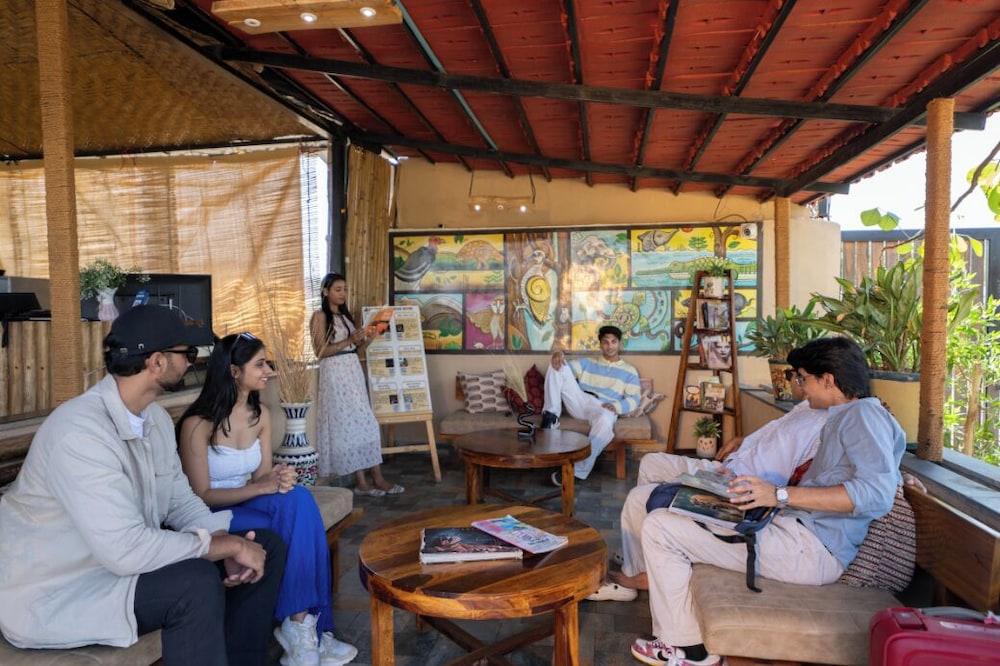 moustache panarpani retreat