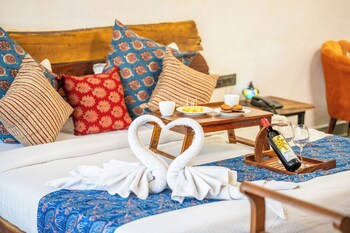 moustache panarpani retreat