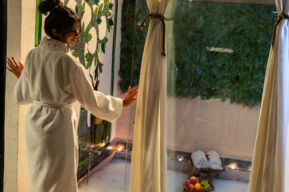 moustache panarpani retreat