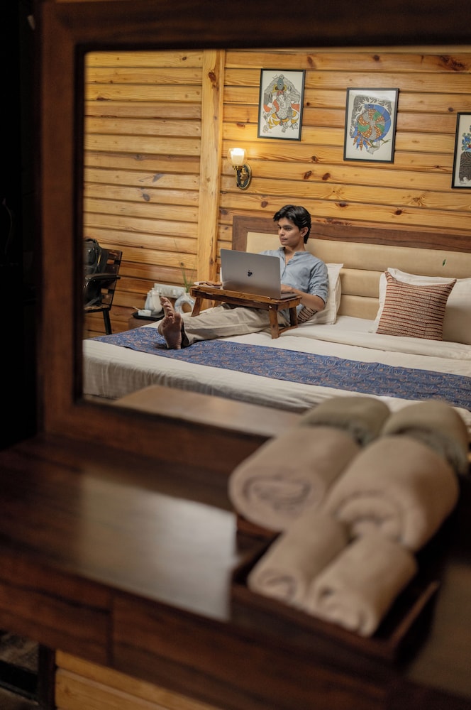 moustache panarpani retreat