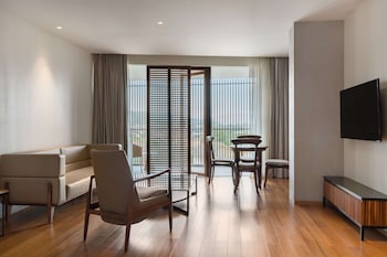 radisson resort and spa lonavala