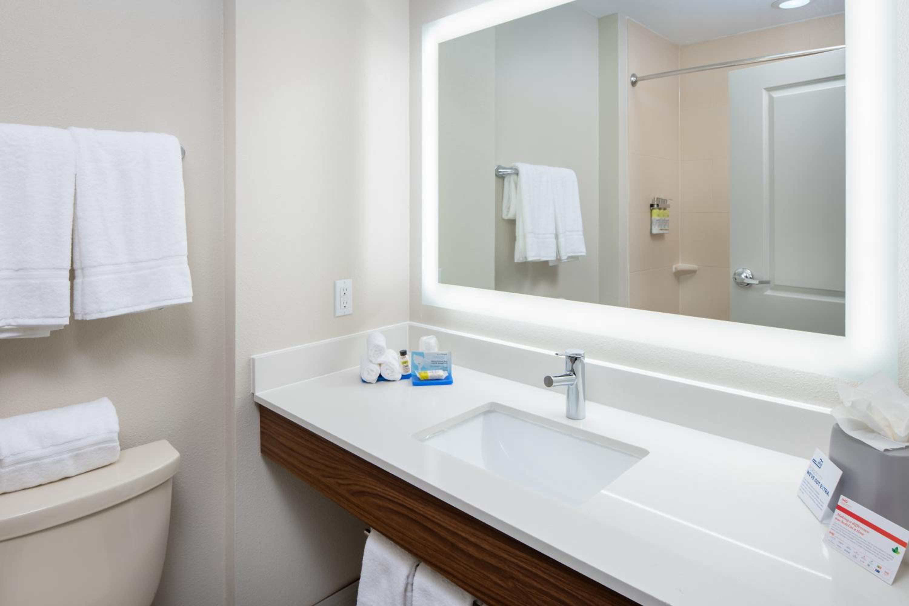 holiday inn express hotel and suites dallas south desoto
