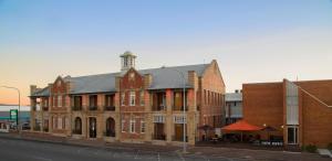 quality hotel regent rockhampton