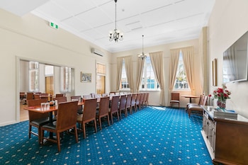quality hotel regent rockhampton