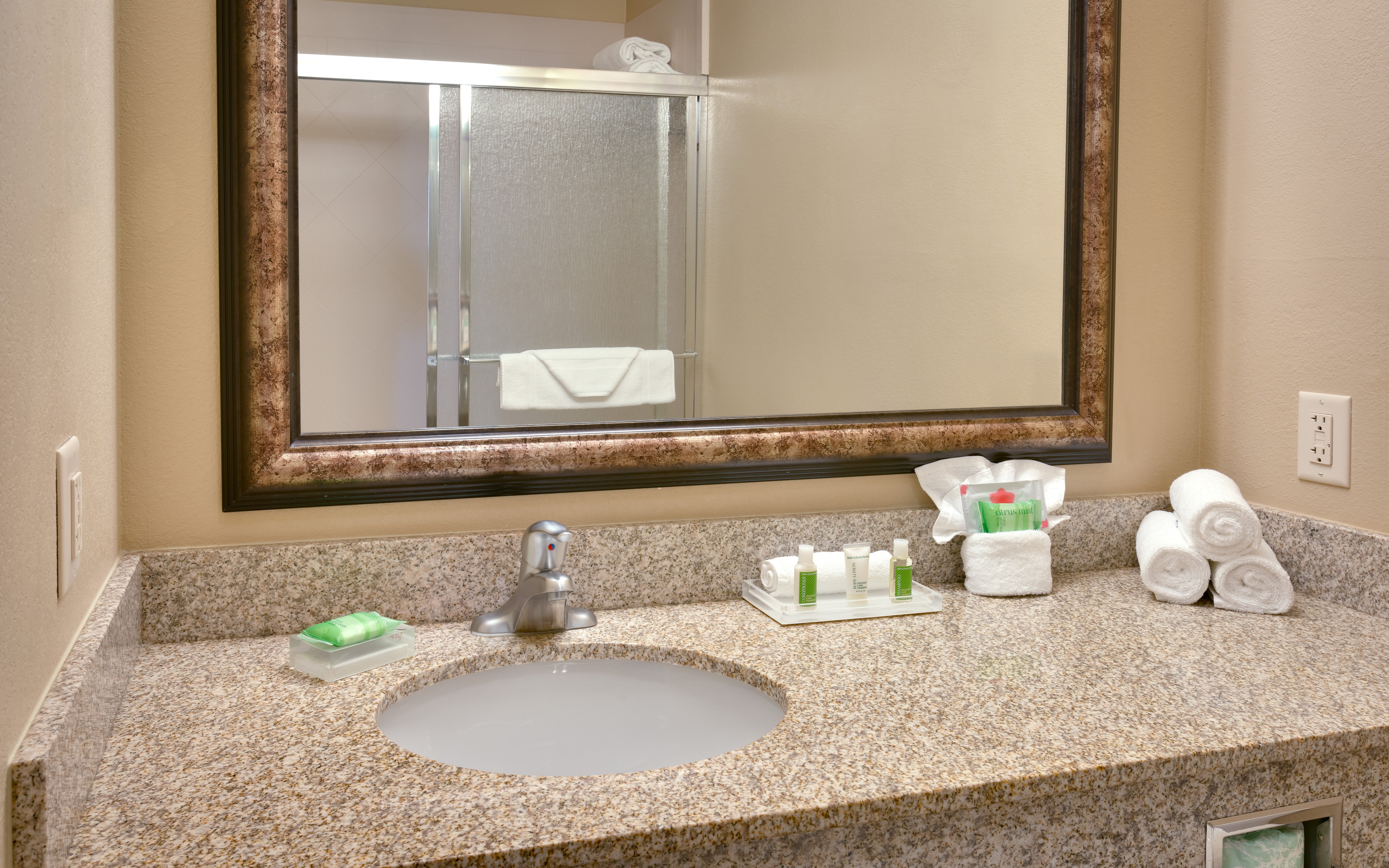 holiday inn hotel and suites salt lake city airport west