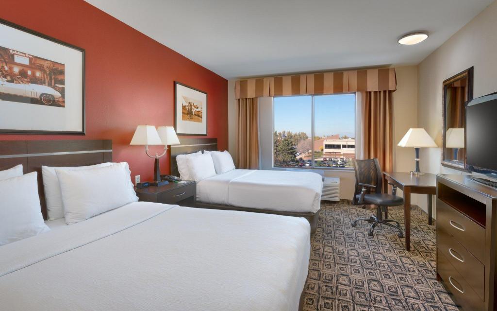 holiday inn hotel and suites salt lake city airport west