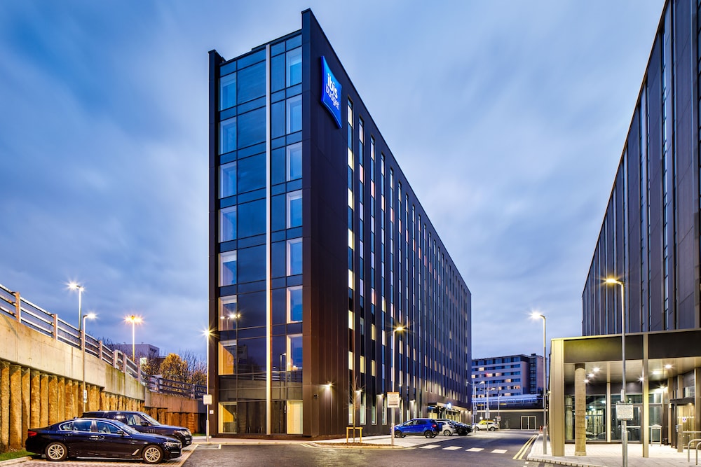 ibis budget manchester airport