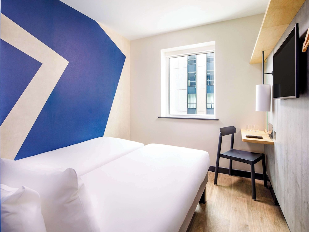 ibis budget manchester airport