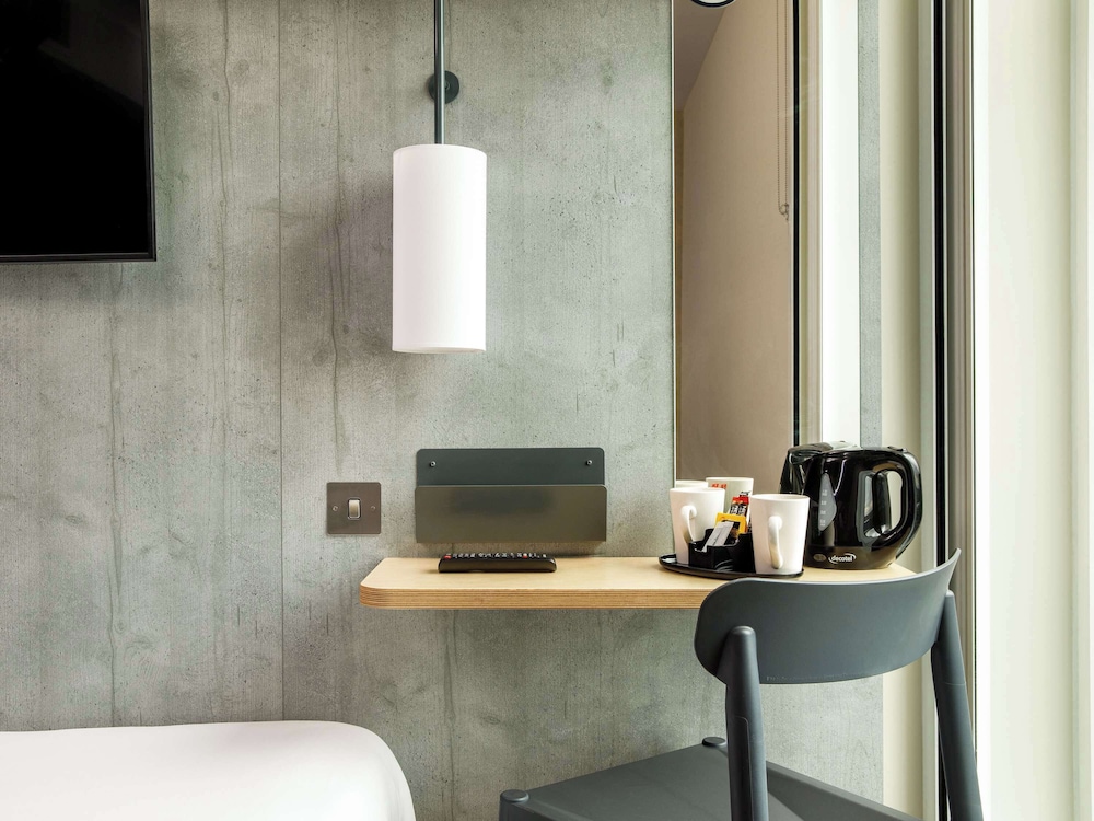 ibis budget manchester airport