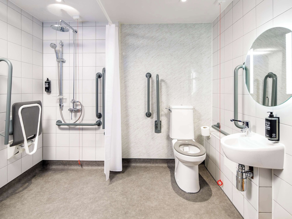 ibis budget manchester airport