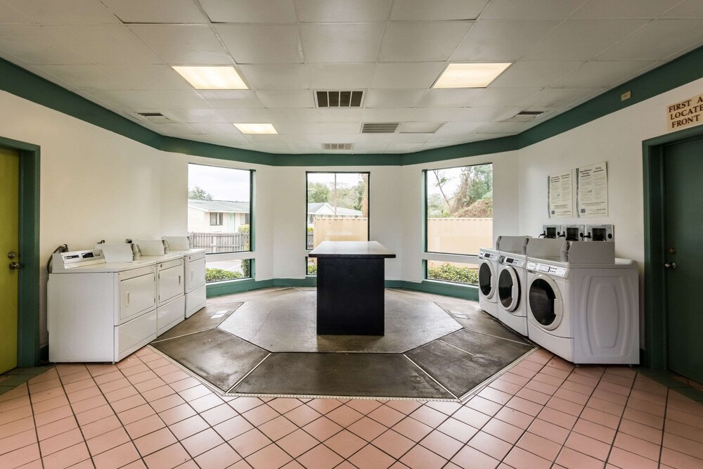 suburban studios florence darlington