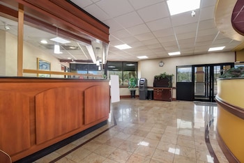 Suburban Studios Florence - Darlington,South Carolina>>Florence,2 star