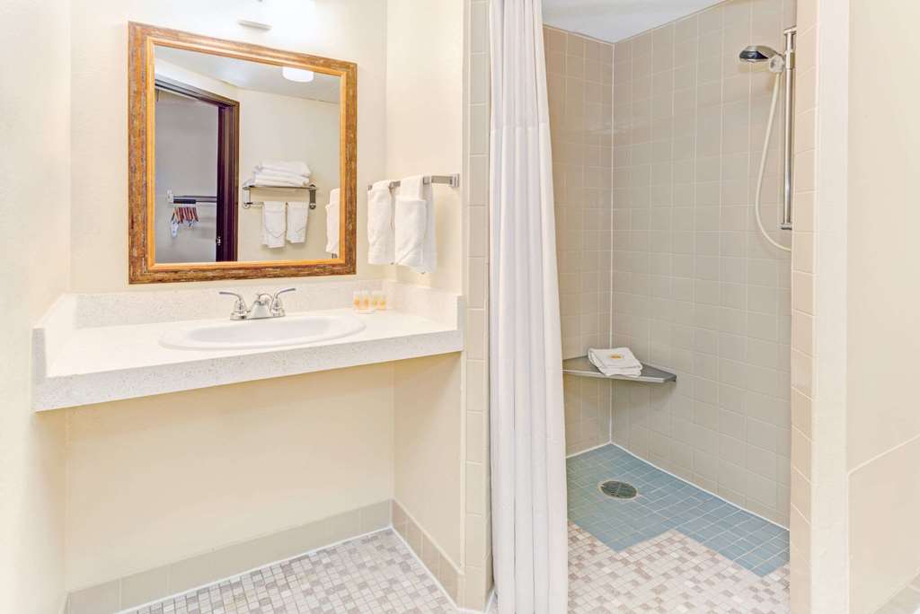 days inn by wyndham fort collins