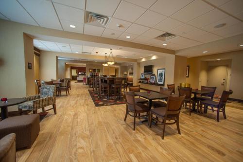 hampton inn by hilton fort morgan