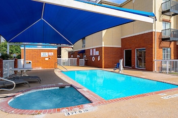 quality suites san antonio northeast