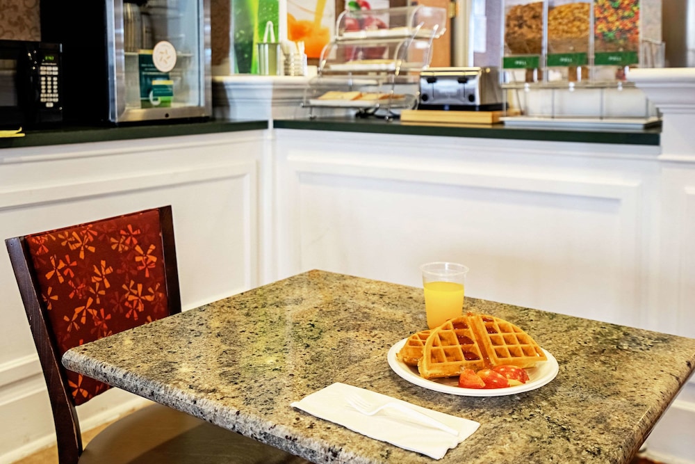 quality suites san antonio northeast