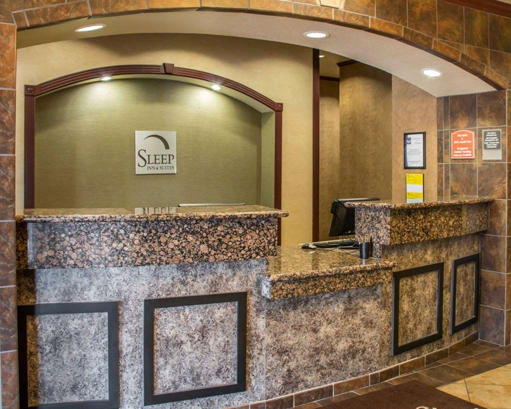 sleep inn and suites at six flags