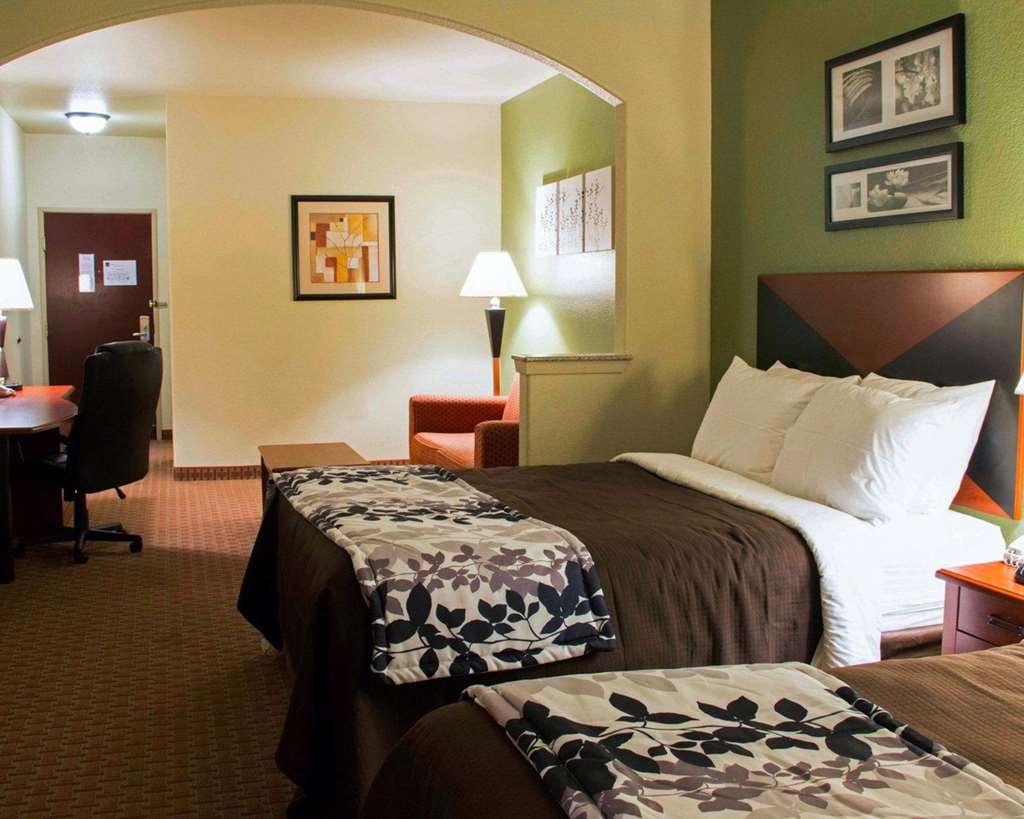 sleep inn and suites at six flags