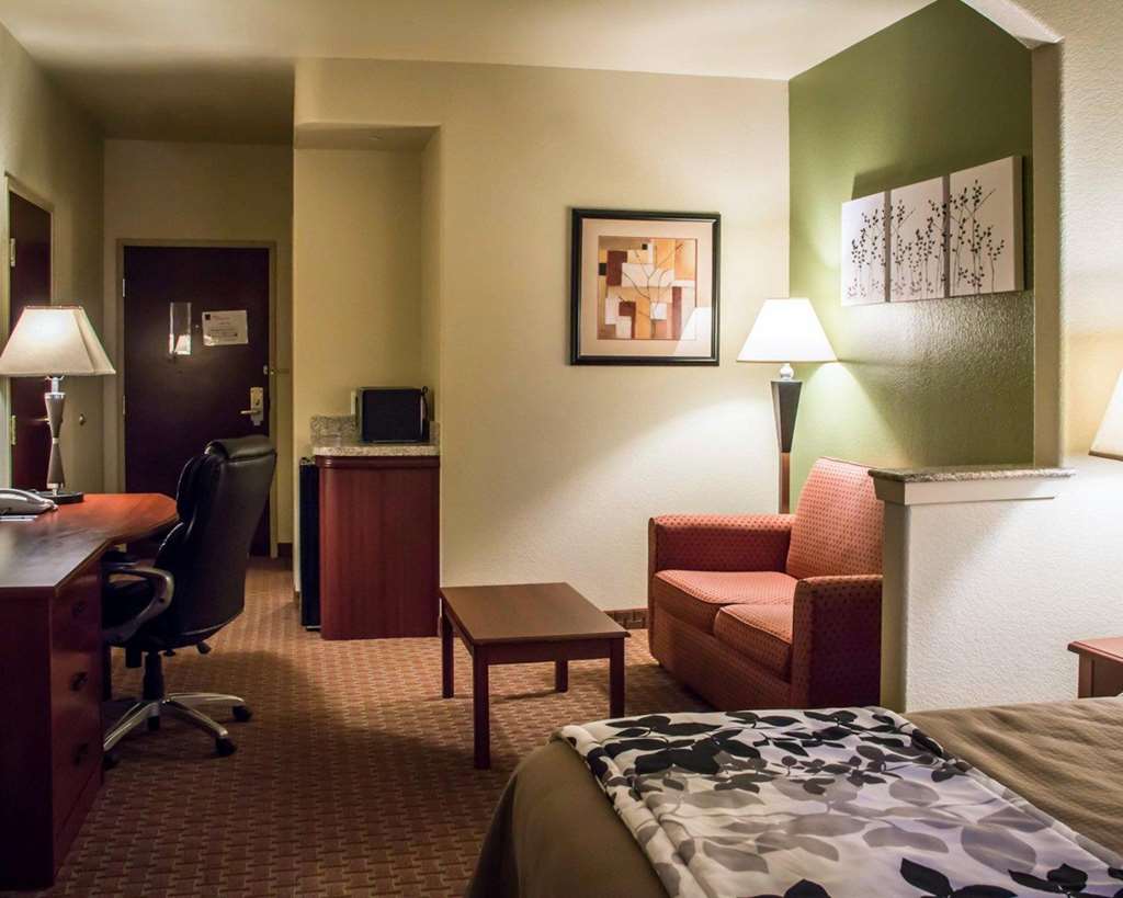 sleep inn and suites at six flags
