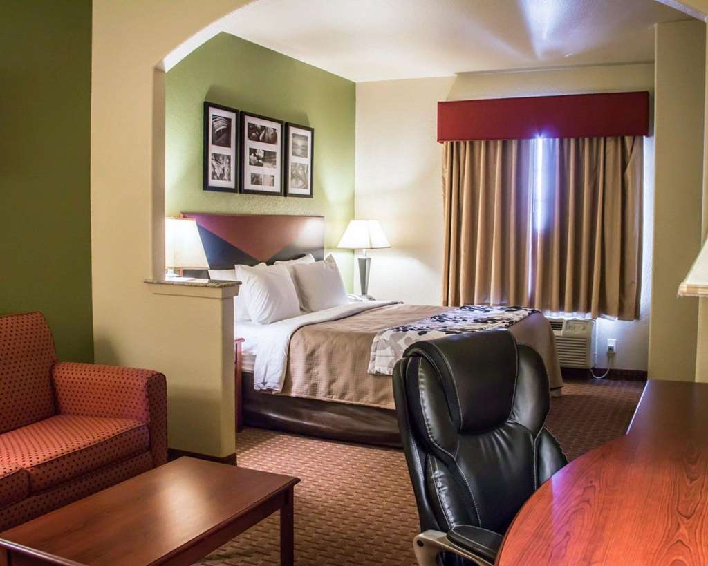 sleep inn and suites at six flags