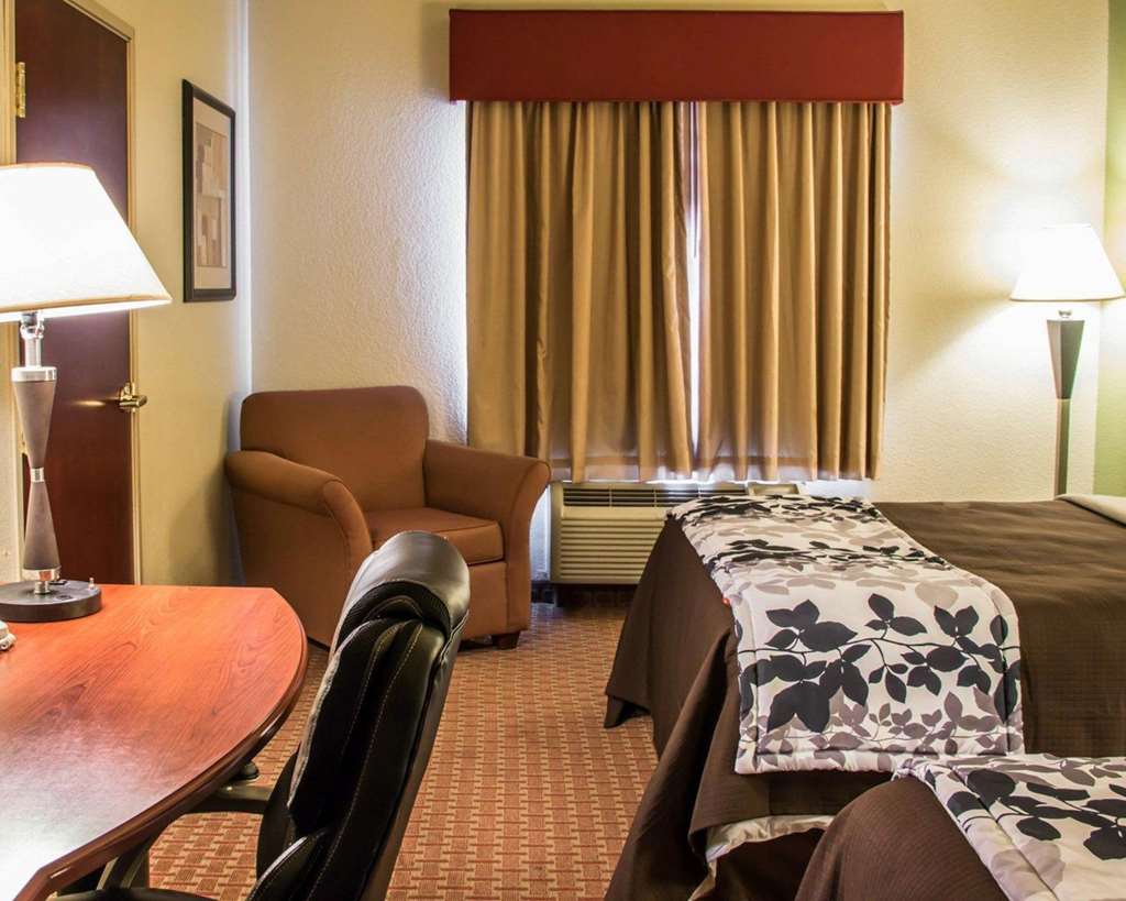 sleep inn and suites at six flags