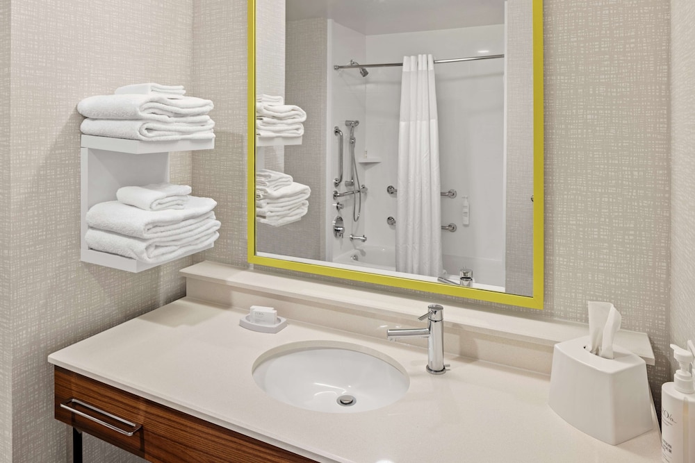 hampton inn suites cincinnati west