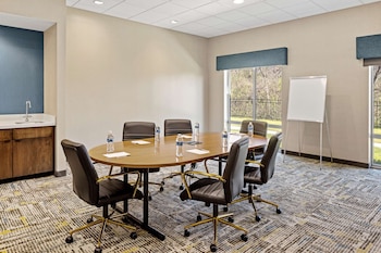 hampton inn suites cincinnati west