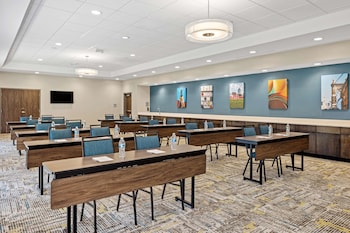 hampton inn suites cincinnati west