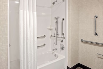 hampton inn suites cincinnati west