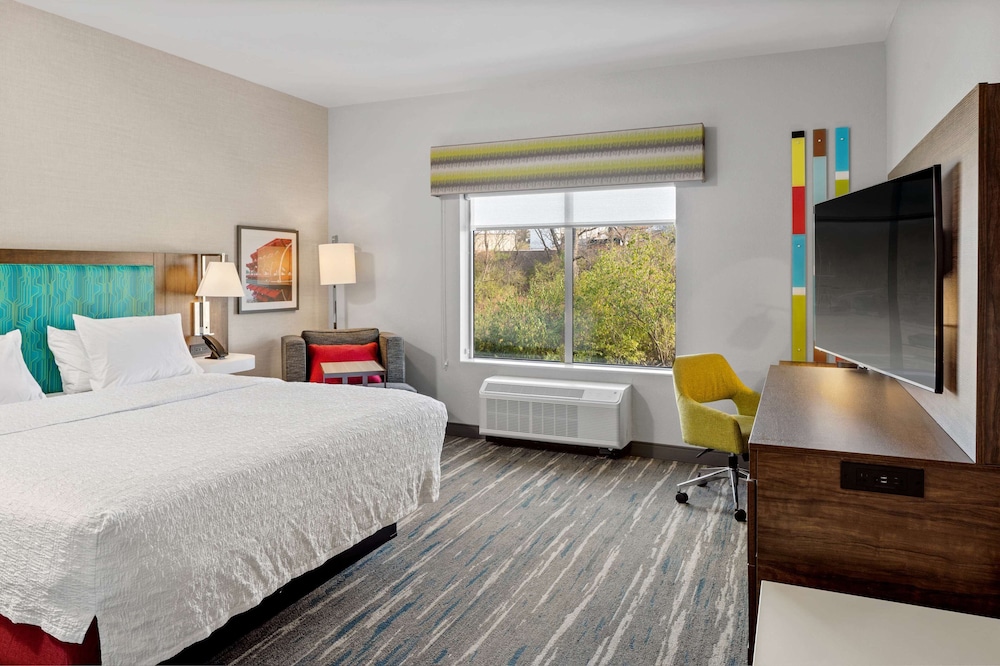 hampton inn suites cincinnati west