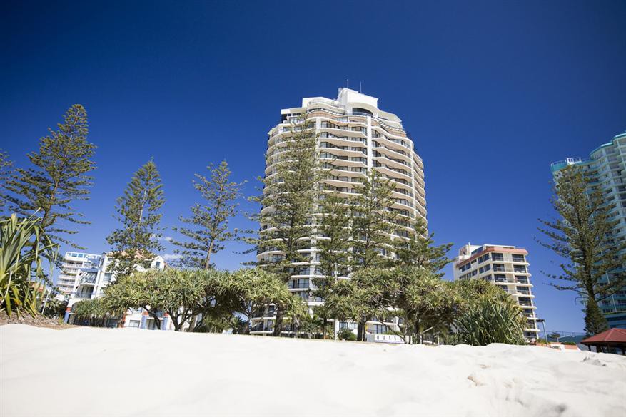 mantra coolangatta beach