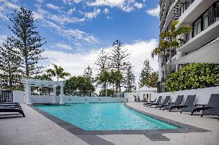 mantra coolangatta beach
