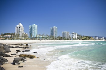 mantra coolangatta beach
