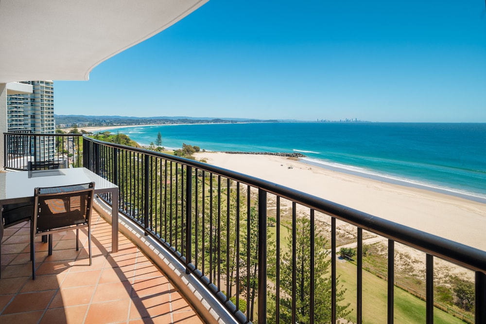 mantra coolangatta beach