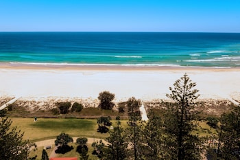 mantra coolangatta beach