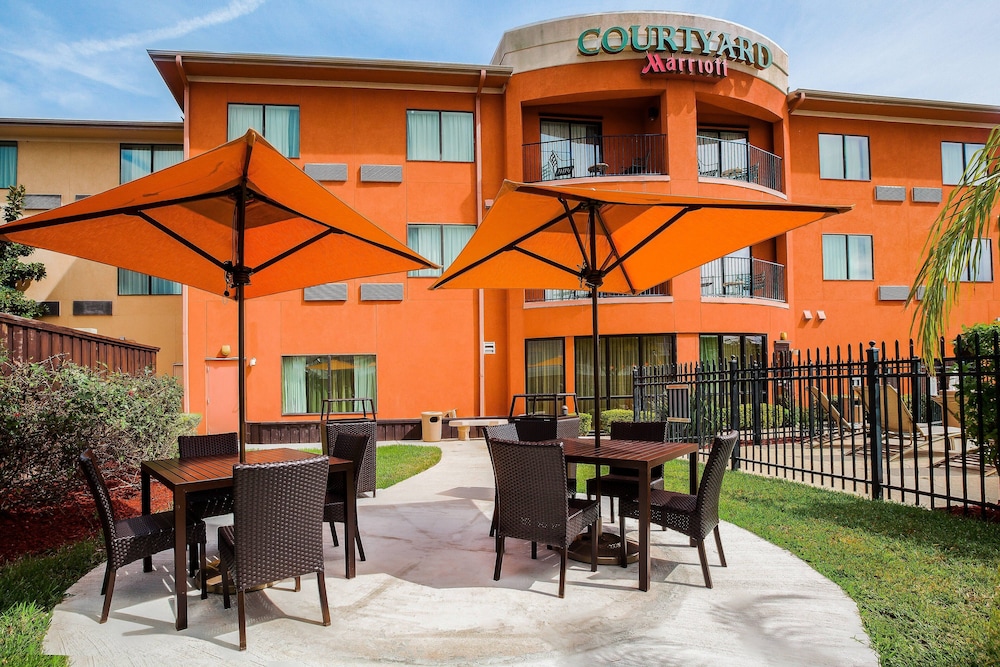 courtyard by marriott corpus christi
